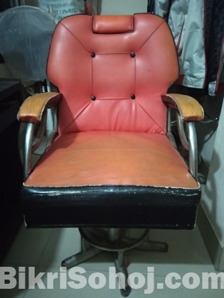 Sallon's chair